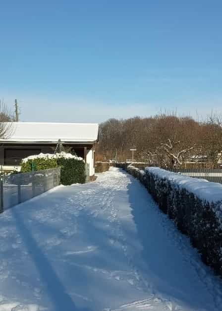 Vereinshaus im Schnee
